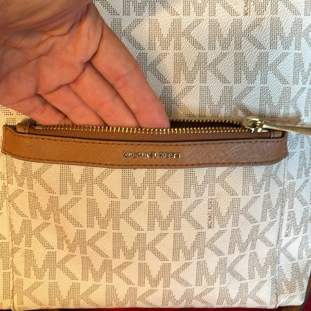 MICHAEL KORS SIGNATURE MK MEDIUM SIZE MORGAN MESSENGER CROSSBODY BAG VANILLA